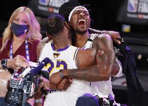 霍华德：我合作过的最佳后卫是詹姆斯而非科比 我们第一年就夺冠