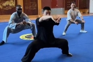效仿文班亚马？杰伦·布朗在少林寺参观和习武