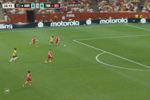 简单高效！澳大利亚破门仅3次传递 中场长传找到伊兰昆达直接破门