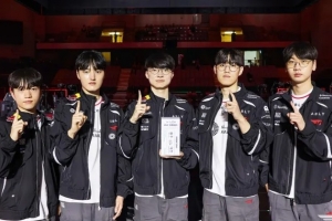 Peyz：入队前期曾经跟不上Keria，有些畏缩；现在下路有默契