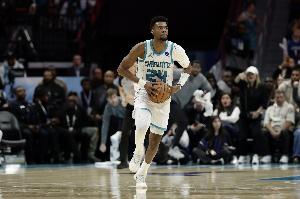 Lowe：黄蜂是未来7年我最看好的球队 这是我的首选