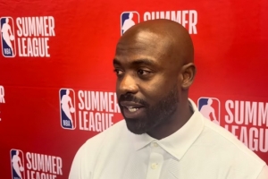 爆砍34分5板！湖人夏联主帅：今天卡卢马的表现简直如有神助